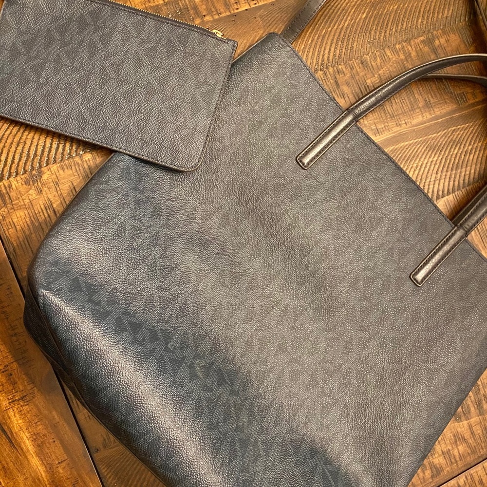 Michael Kors Tote and Wristlet